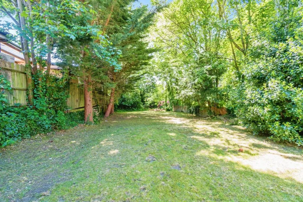 4 bed Semi-detached Villa