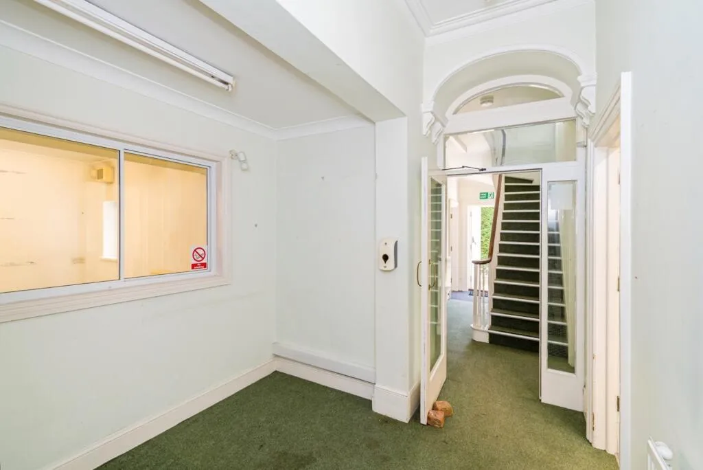 4 bed Semi-detached Villa