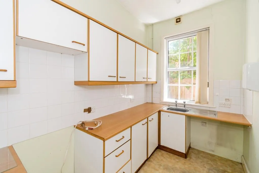 4 bed Semi-detached Villa