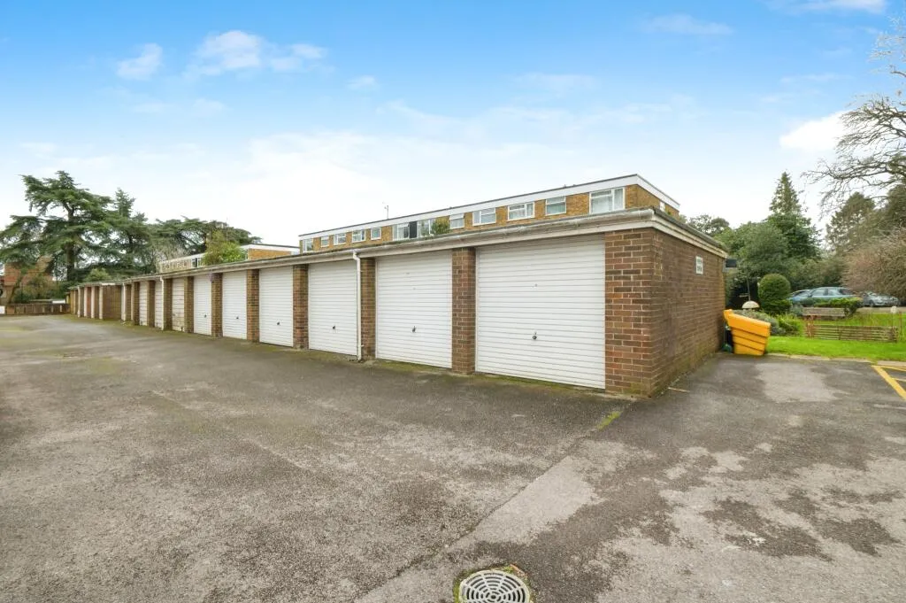 2 bed Apartment