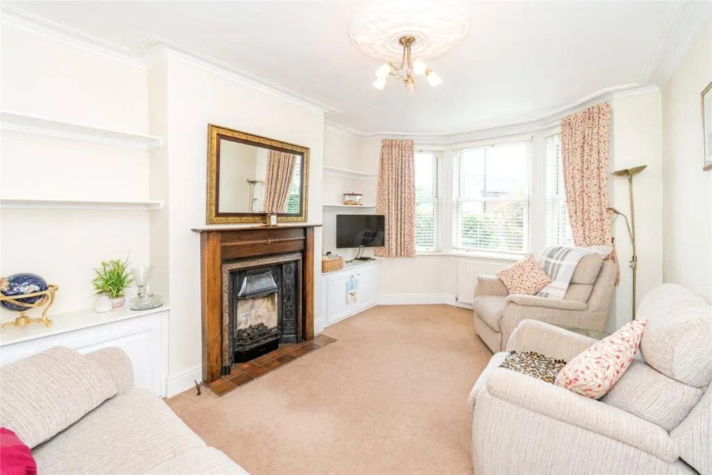 3 bed Semi-Detached