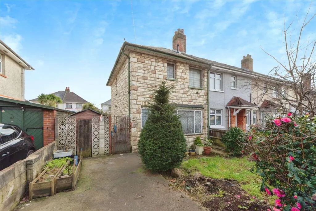3 bed End of Terrace