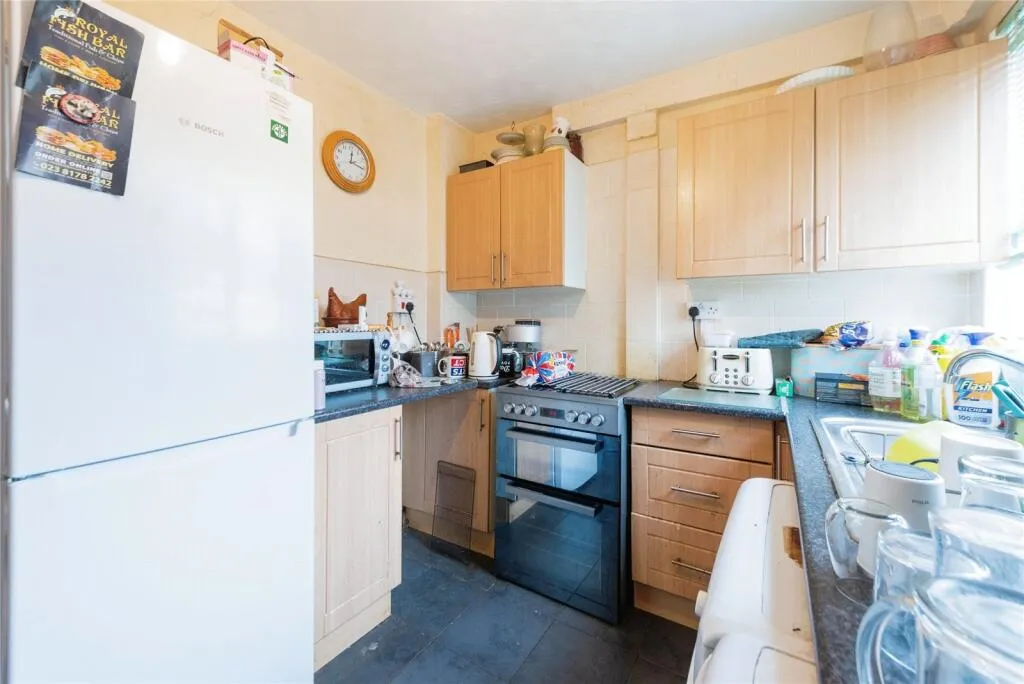 3 bed End of Terrace