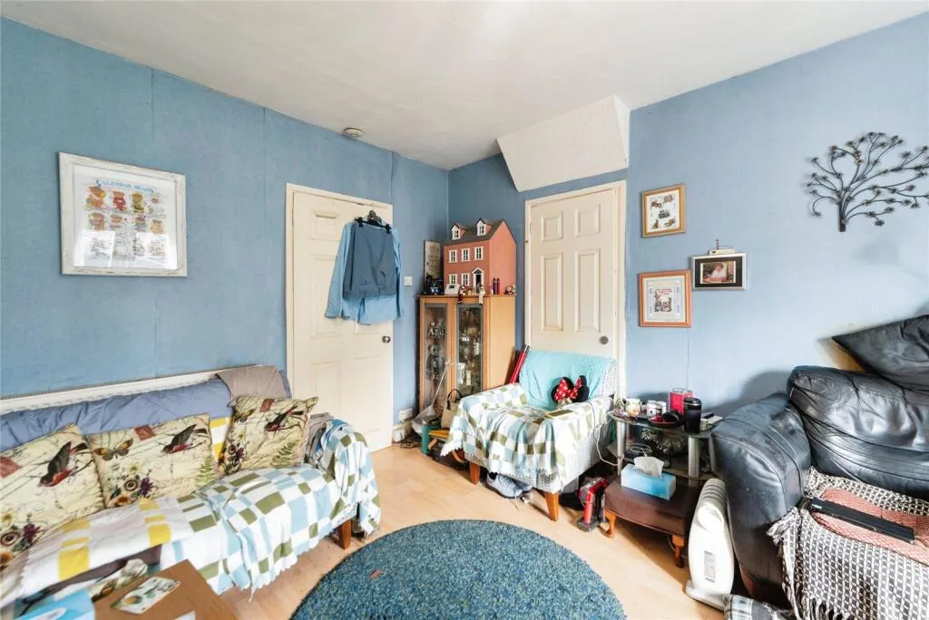 3 bed End of Terrace
