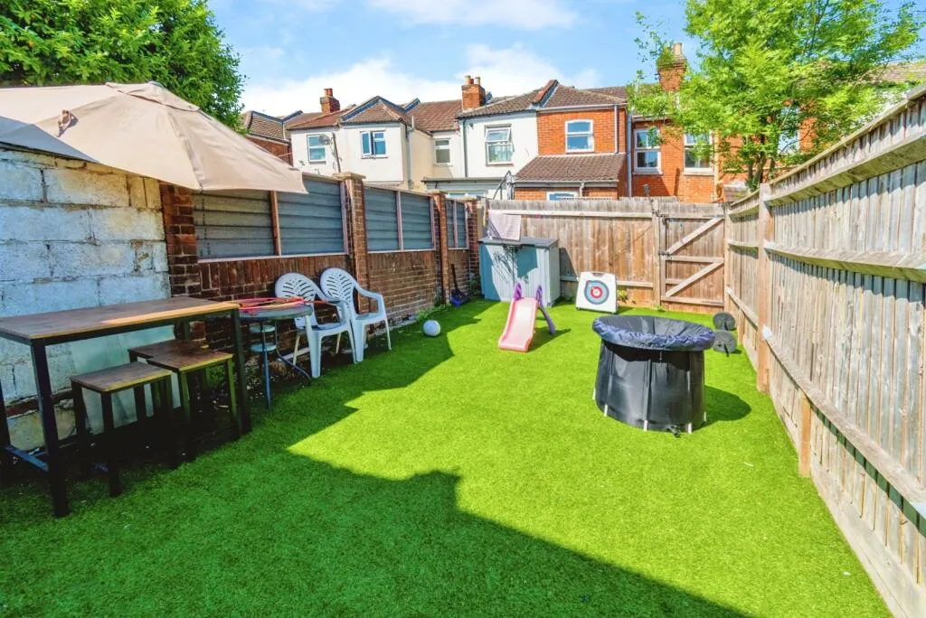 3 bed Terraced