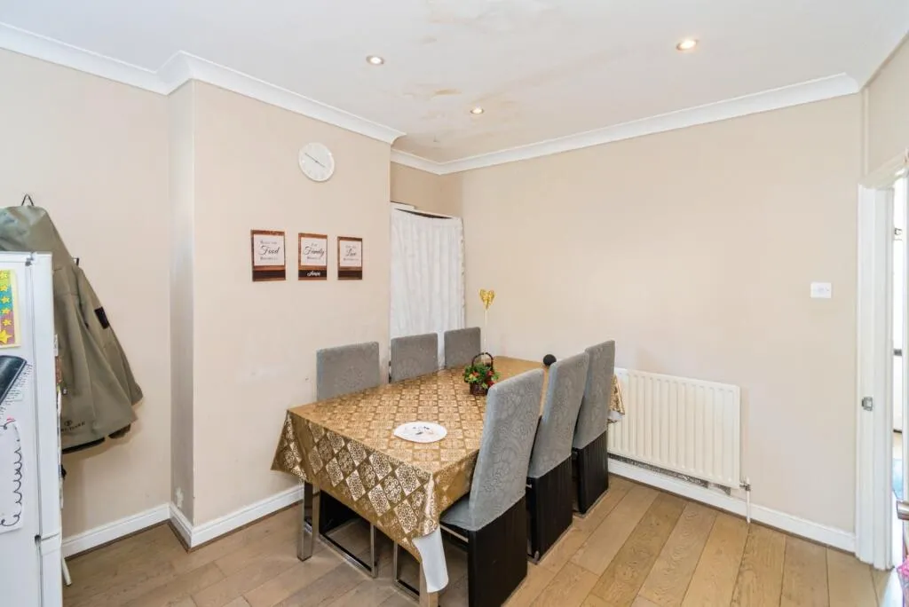 3 bed Terraced