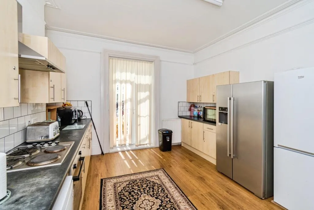 4 bed Semi-detached Villa