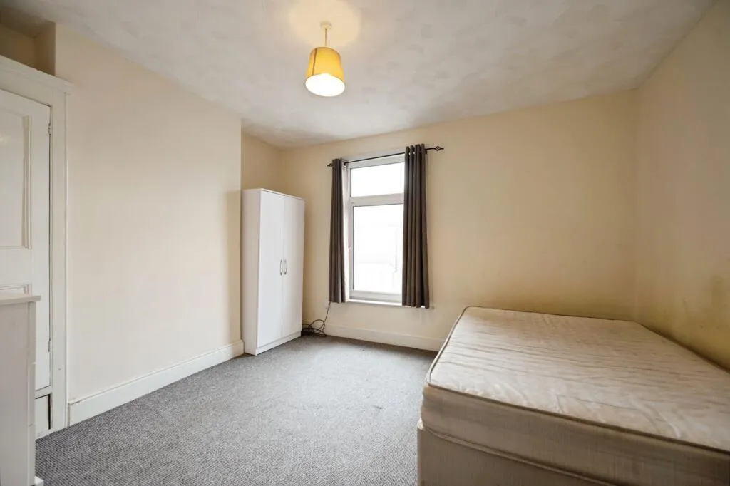 3 bed Terraced