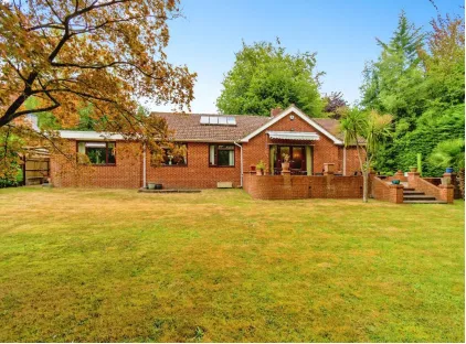 4 bed Detached Bungalow