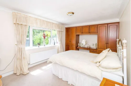 4 bed Detached Bungalow