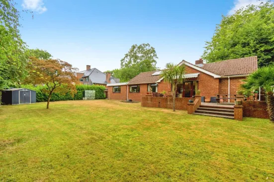 4 bed Detached Bungalow