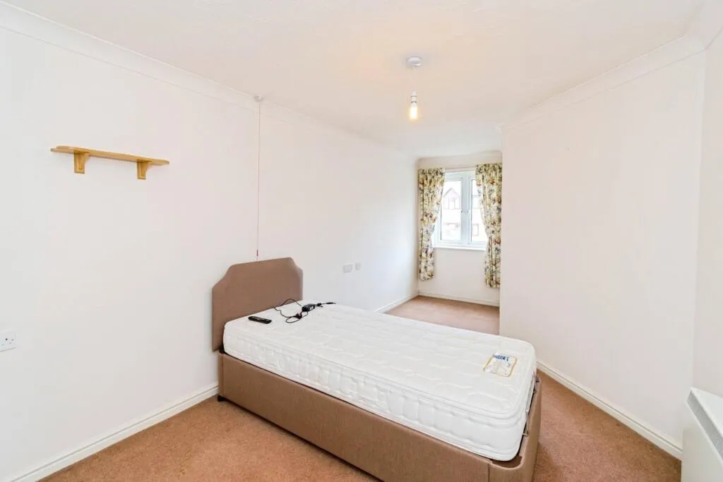 1 bed Retirement Property