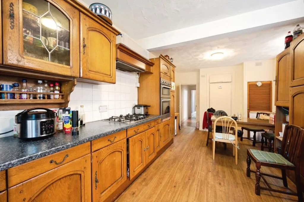 4 bed Terraced