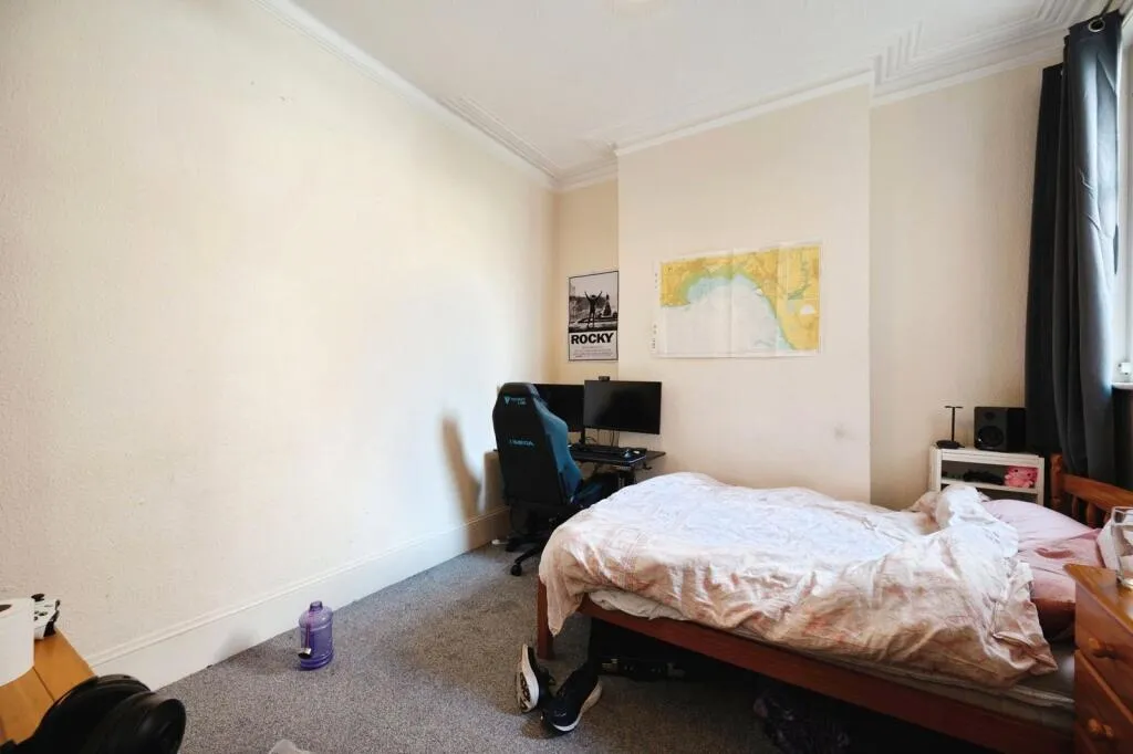 4 bed Terraced