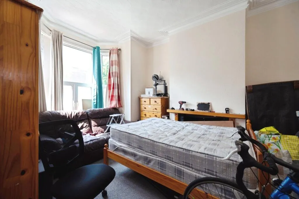 4 bed Terraced