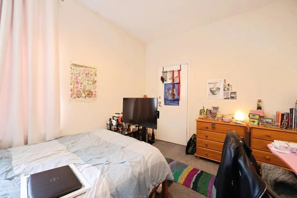 4 bed Terraced