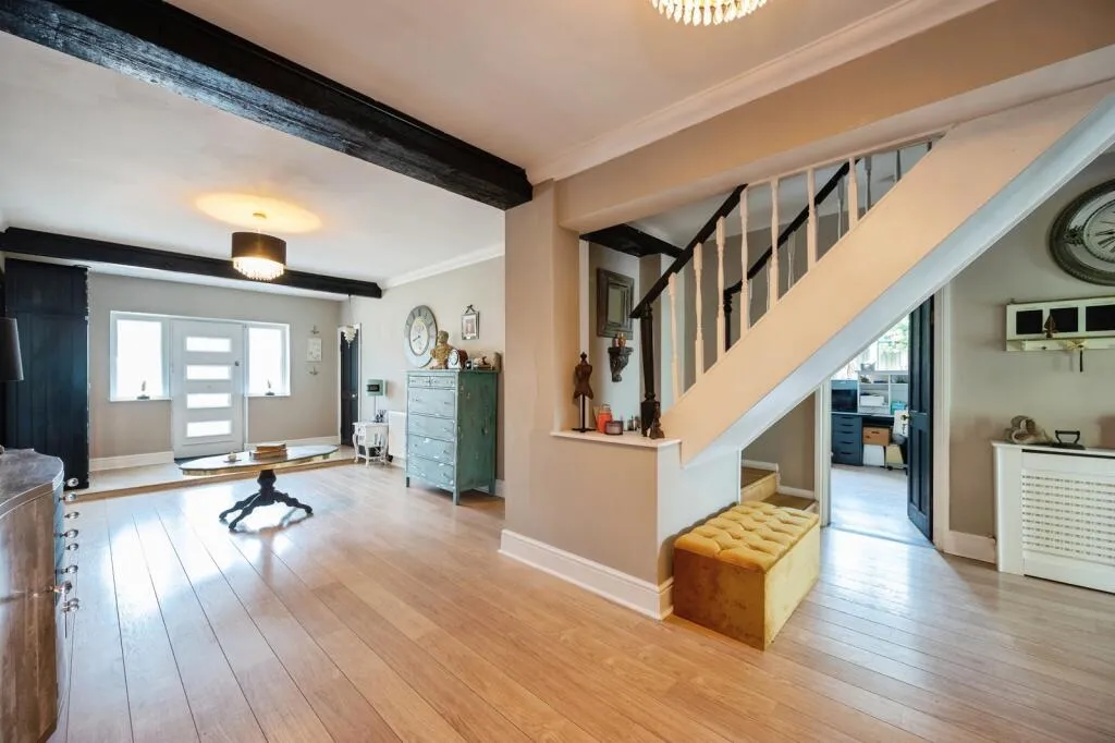 4 bed Detached