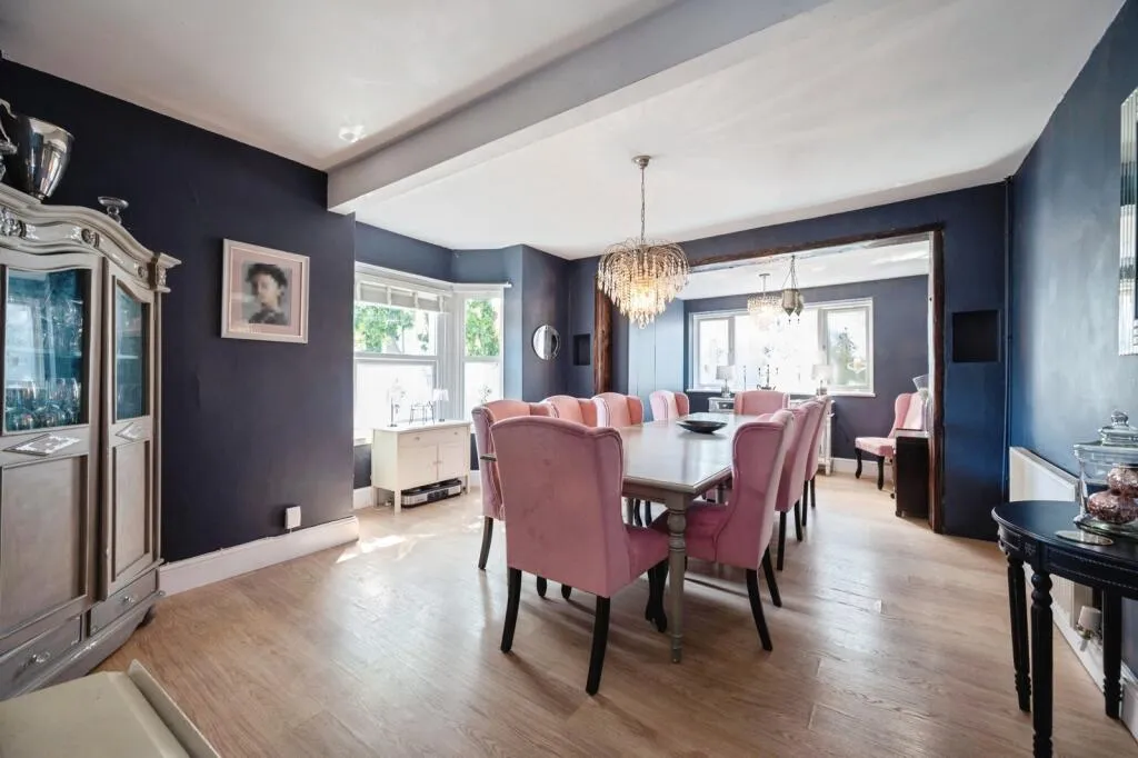 4 bed Detached