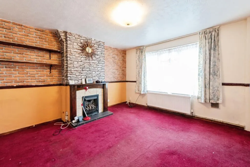 3 bed End of Terrace