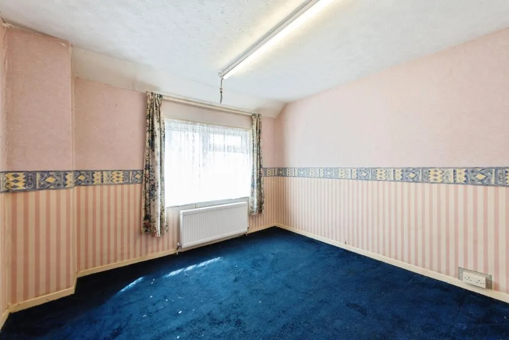 3 bed End of Terrace