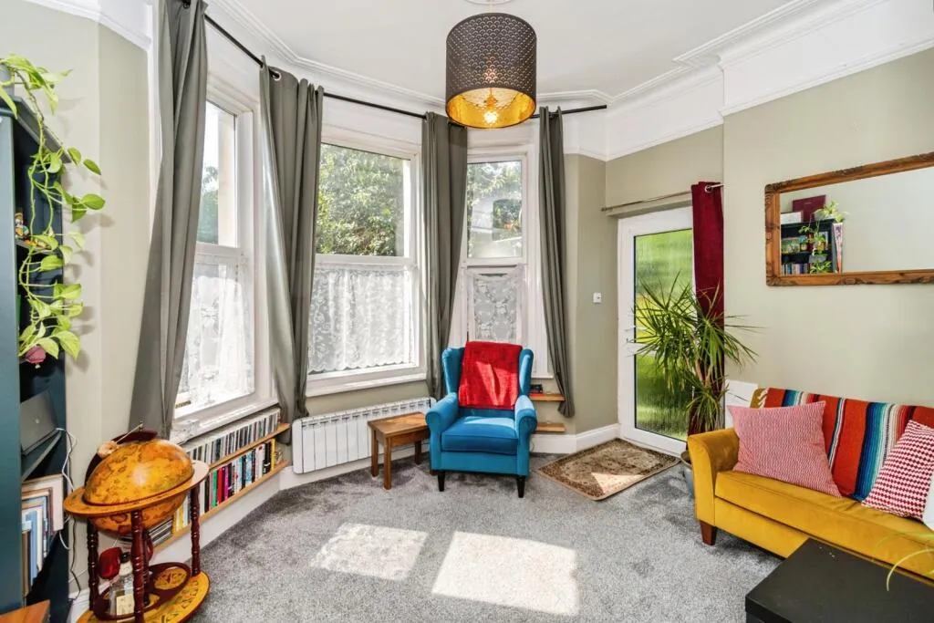 1 bed Ground Maisonette