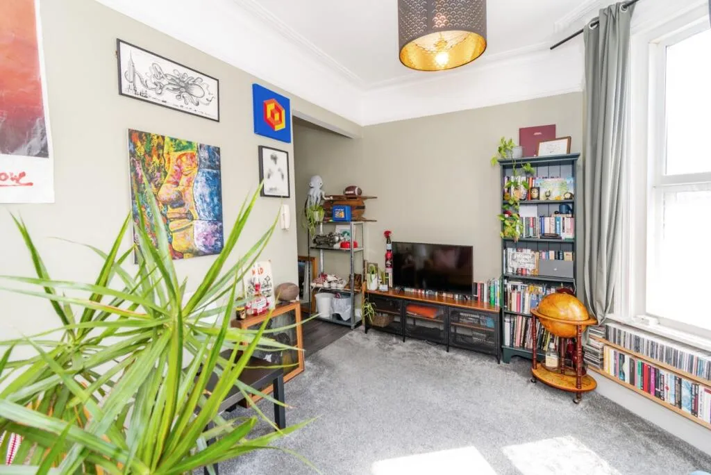 1 bed Ground Maisonette