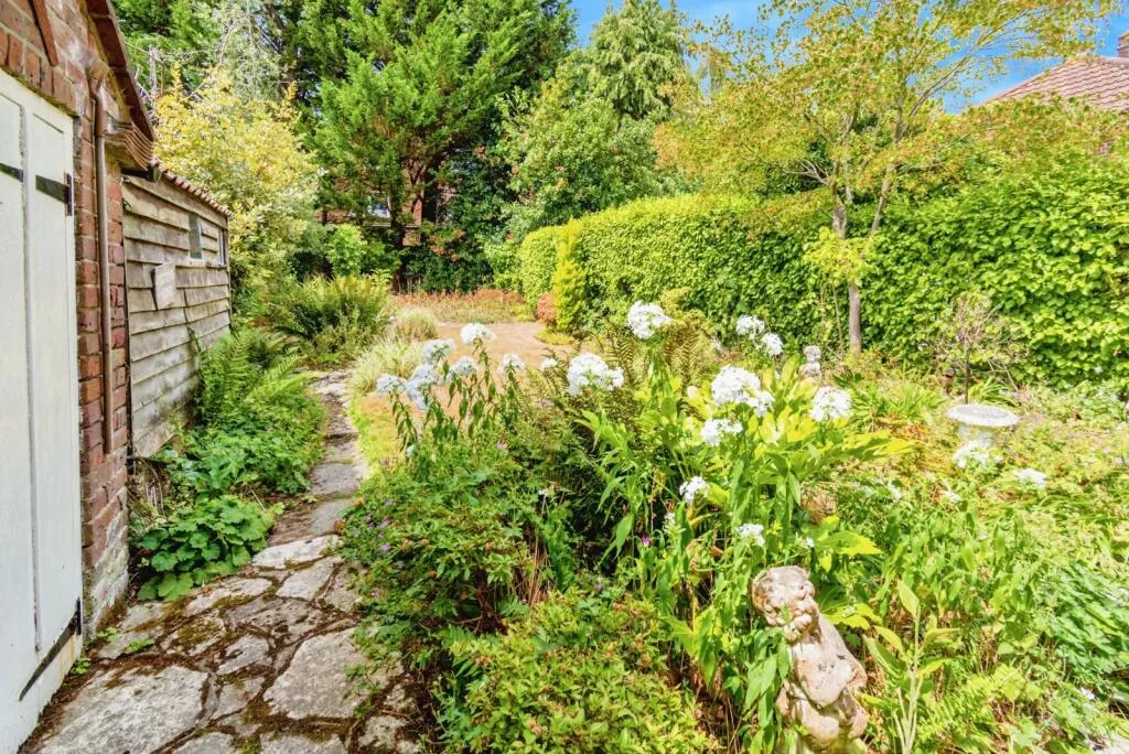 4 bed Terraced