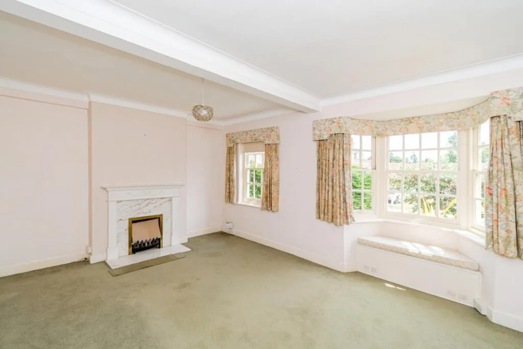 4 bed Terraced
