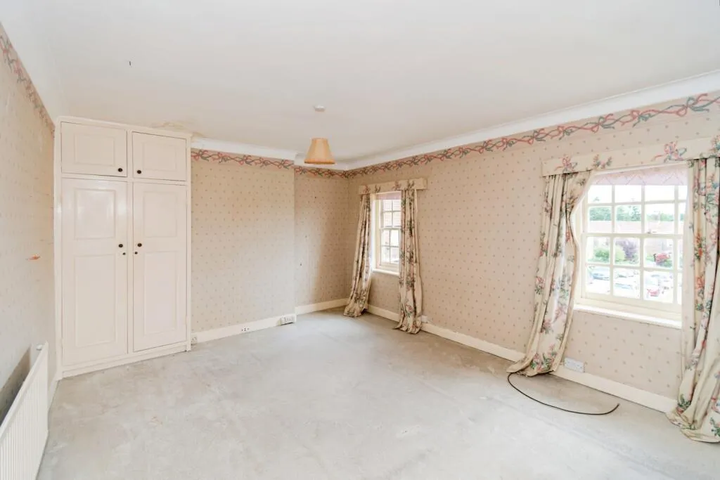 4 bed Terraced