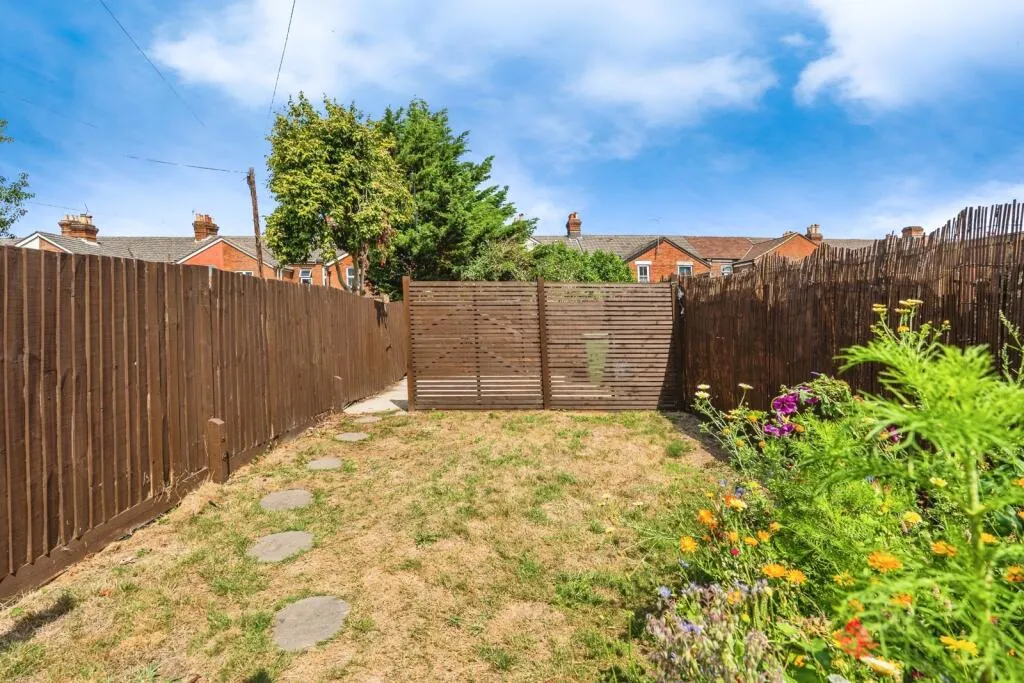 2 bed Terraced