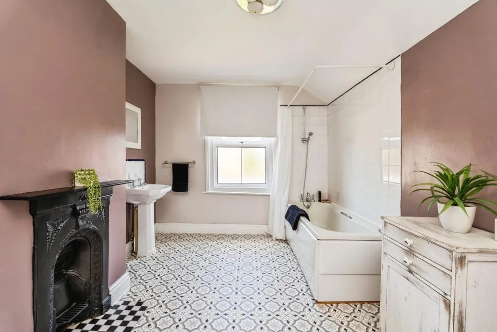 2 bed Terraced