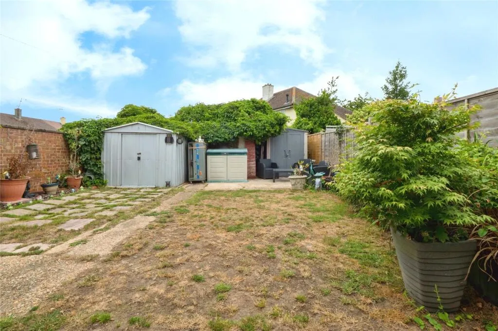 3 bed End of Terrace