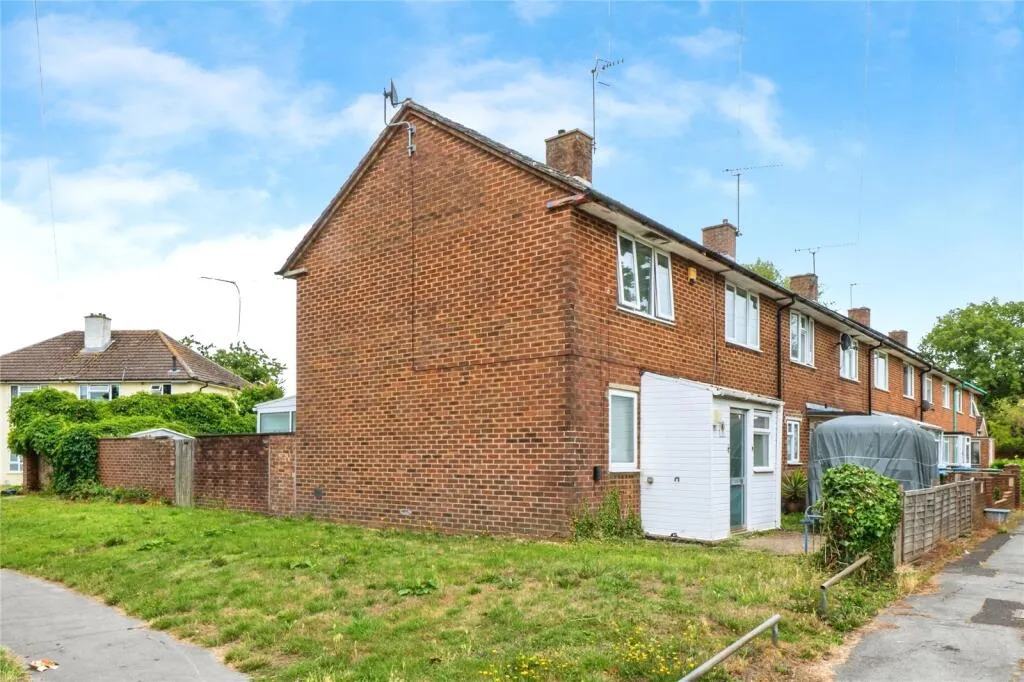 3 bed End of Terrace