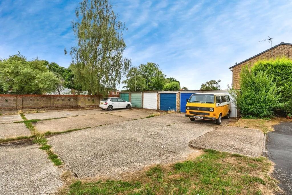3 bed Terraced