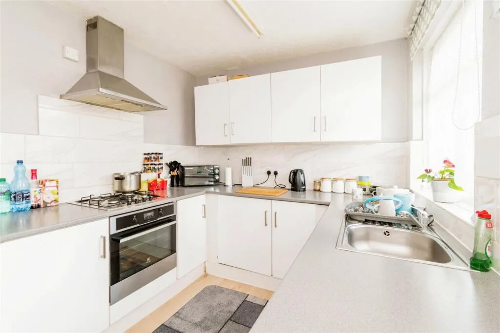 2 bed Semi-Detached