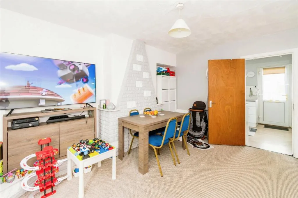 2 bed Semi-Detached
