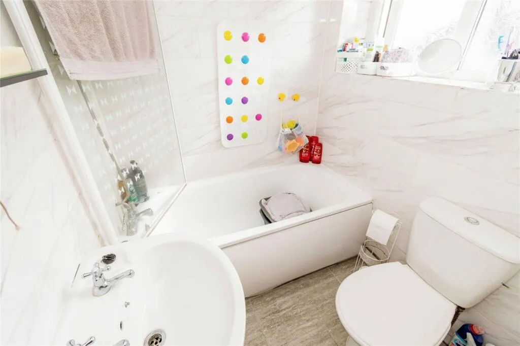 2 bed Semi-Detached