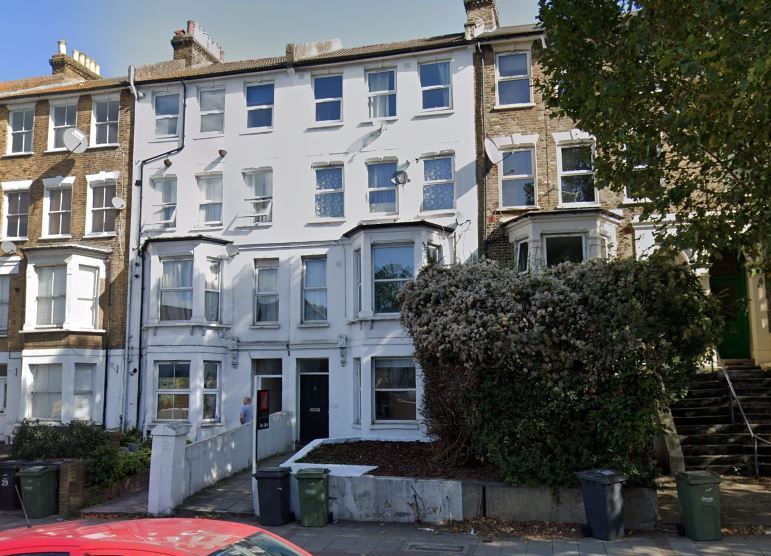 Flat 1, 31 Thurlow Park Road, Dulwich, London, SE21 8JP