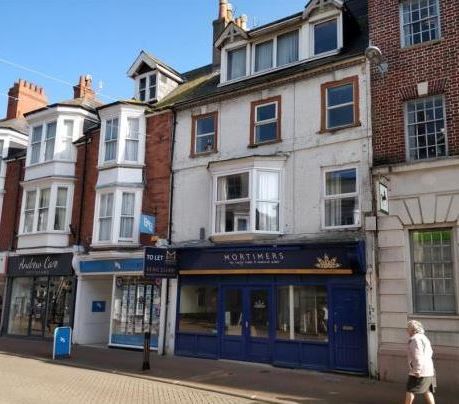 Flat 4, 13 St. Thomas Street, Weymouth, Dorset, DT4 8EW