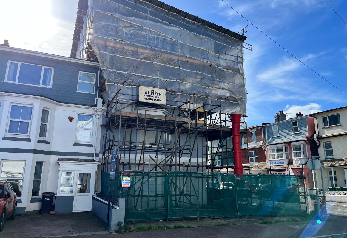 2 Garfield Road, Paignton, Torbay, TQ4 6AU
