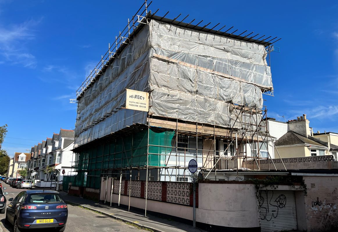 2 Garfield Road, Paignton, Torbay, TQ4 6AU