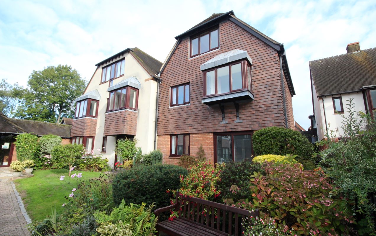 Flat 30 White Lion Courtyard, Deweys Lane, Ringwood, Hampshire, BH24 1AJ