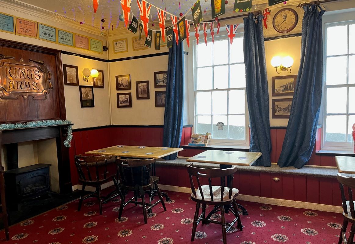 The Kings Arms, 4 King Street, South Molton, Devon, EX36 3BL