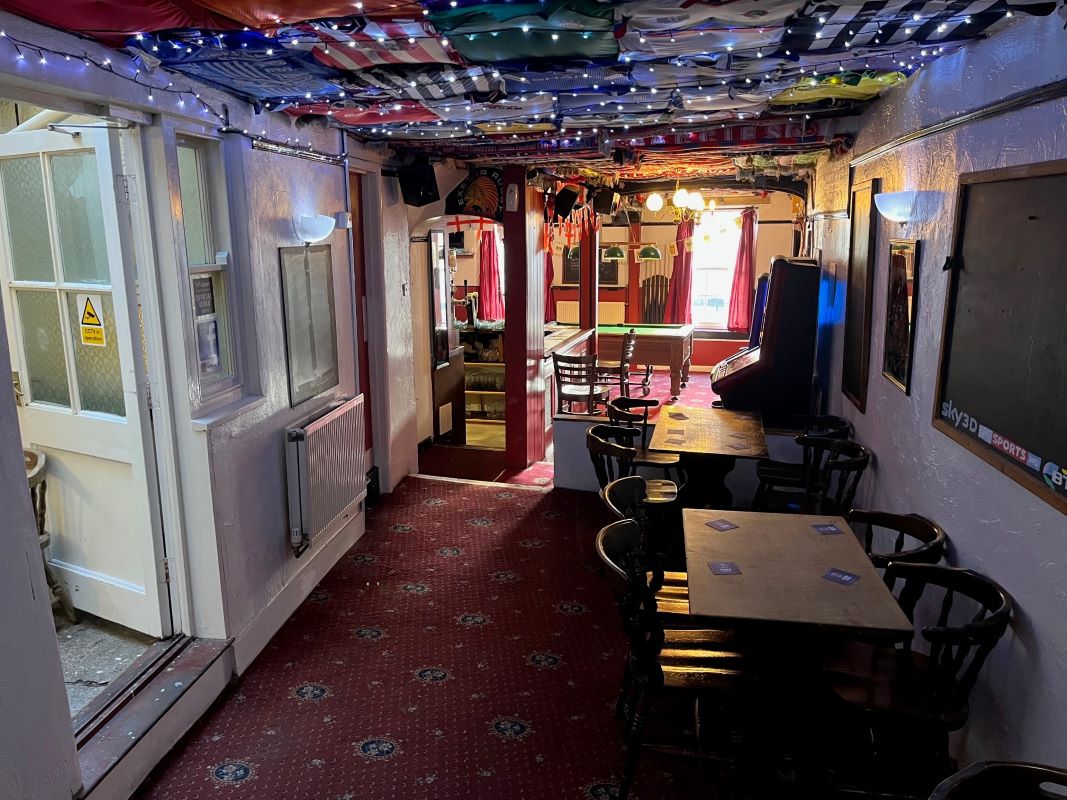 The Kings Arms, 4 King Street, South Molton, Devon, EX36 3BL
