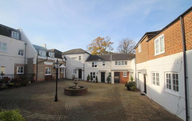 5 Winterton Lodge Goda Road, Littlehampton, West Sussex, BN17 6SY