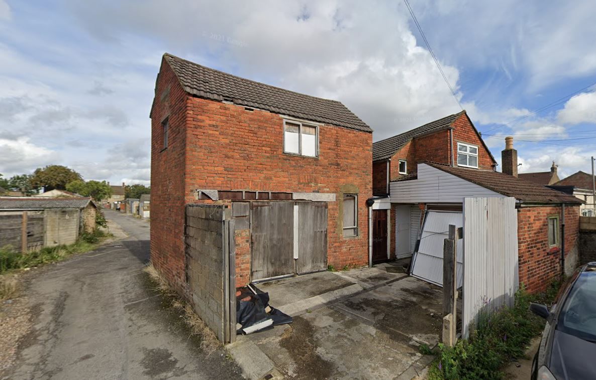 Rear Store, 260 Ferndale Road, Swindon, Swindon, SN2 1HB