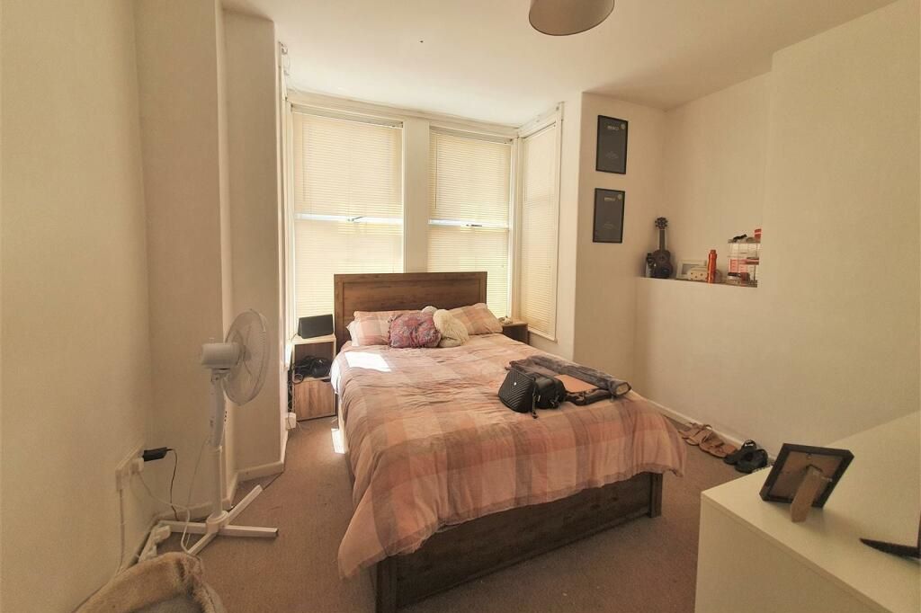 Flat 1, 122 Mount Wise, Newquay, Cornwall, TR7 1QP