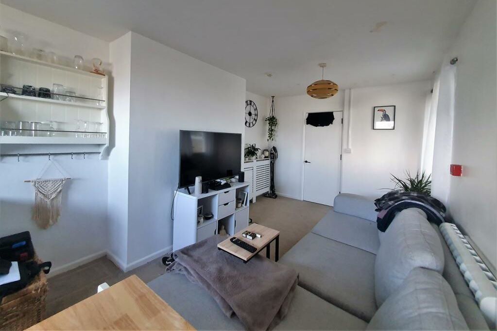 Flat 1, 122 Mount Wise, Newquay, Cornwall, TR7 1QP