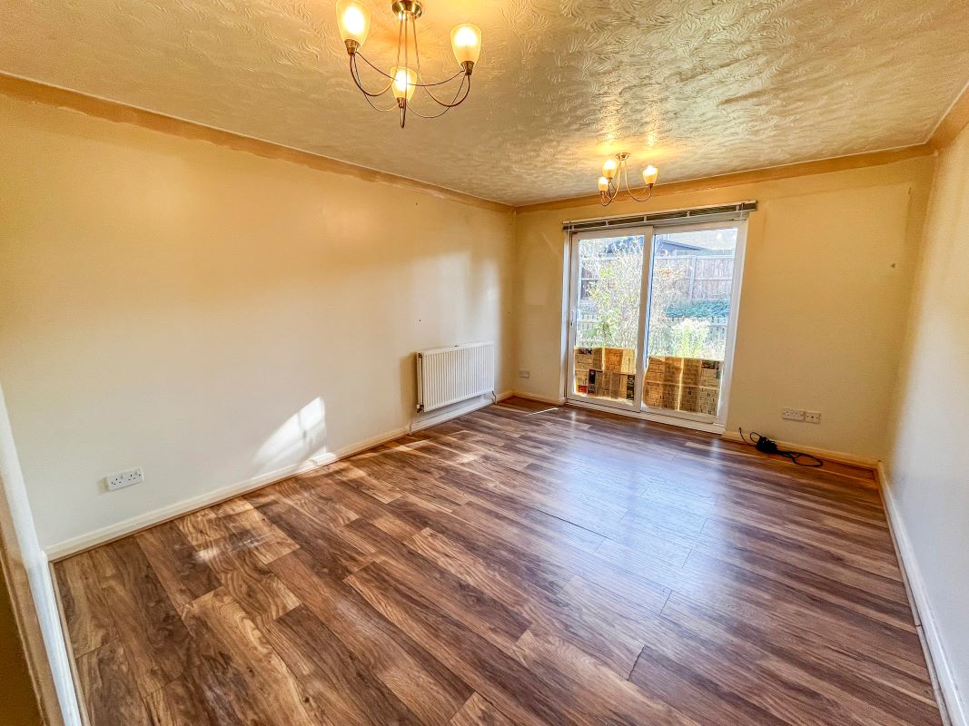 Flat 4, 6 Fulsam Place, Margate, Kent, CT9 5QG