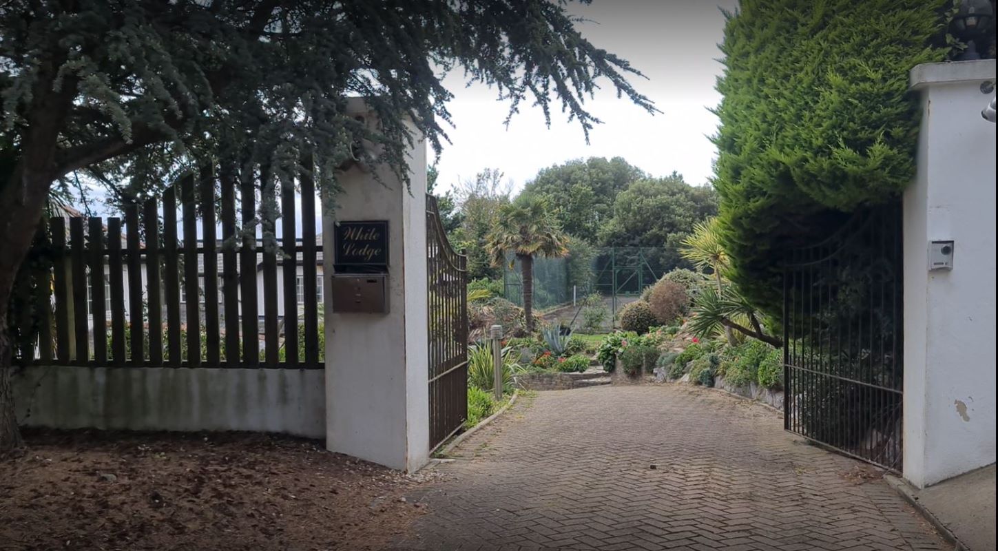 White Lodge, Ilsham Marine Drive, Torquay, Devon, TQ1 2HT